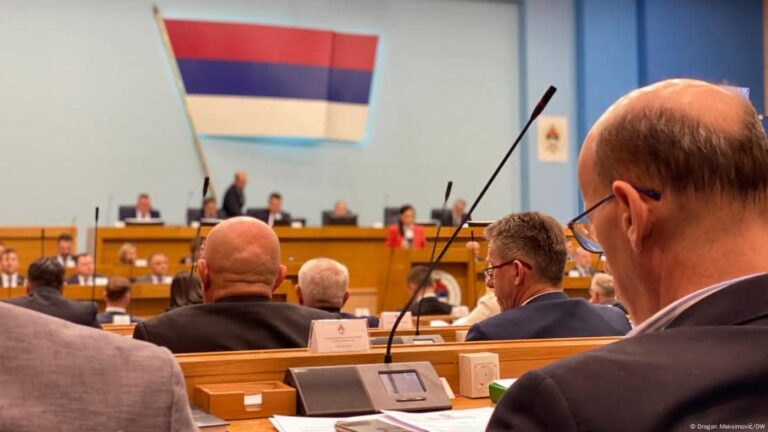 Puni zaokret: Povučeni zakoni zbog kojih je Dodik osuđen