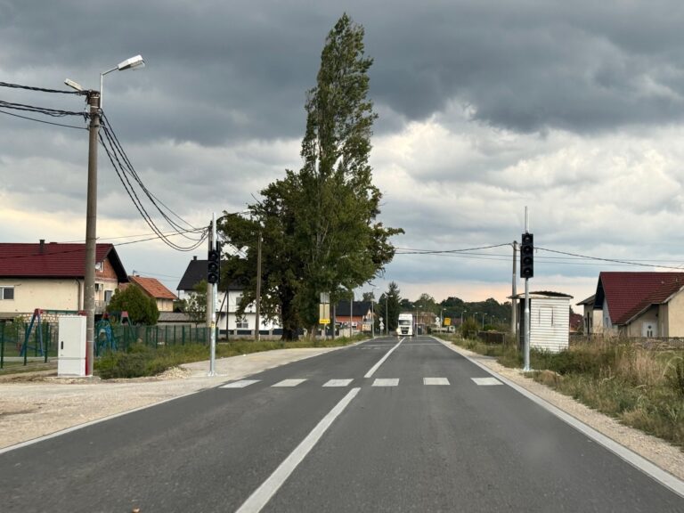 🚦 Novi semafori kod škola u Brčkom uskoro u funkciji! 🚦