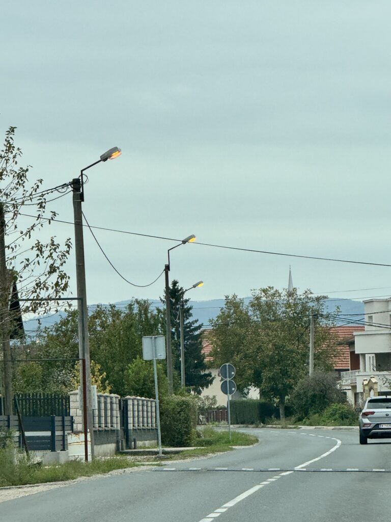 📍 Brka – ulična rasvjeta problem i danju i noću